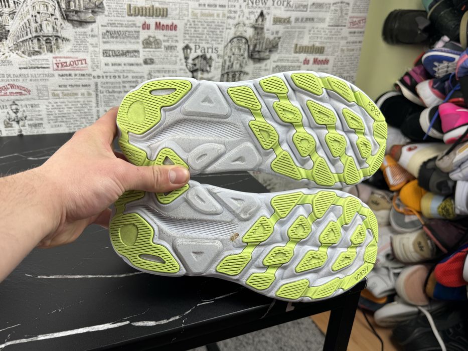 Оригінал Розмір 40 Кросівки Hoka One One Clifton 9 Взуття