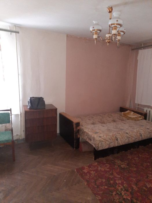 Сдам 1 к.кв. 1/5 ул. Каденюка 49, метро Армейская