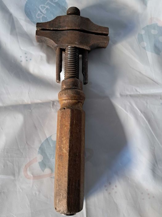 Chave Inglesa antiga