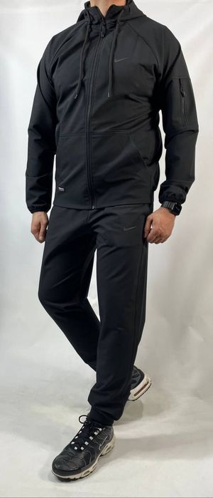 Мужской спортивный костюм Nike осенний