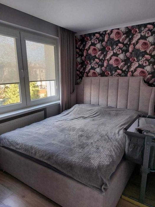 Sypialnia łoże ozdobne pinezki gwoździe łóżko glamour king panele