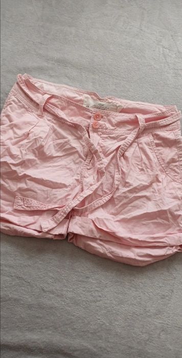 Spodenki marki L.O.G.G