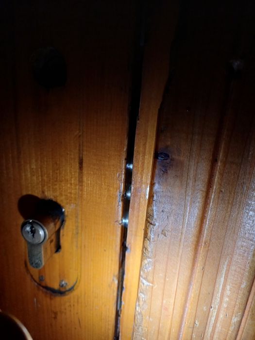 Чернівці. Аварійне відкриття авто, дверей, замків, броньовані двері