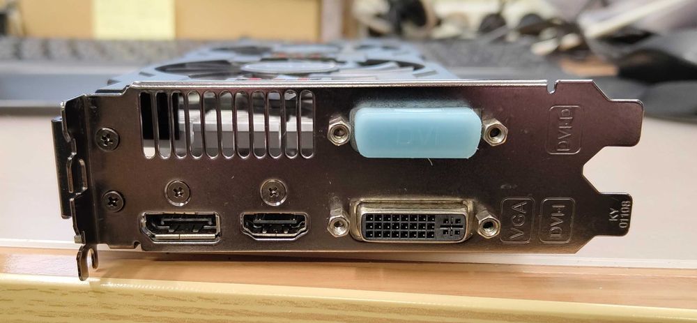 Placa Gráfica ASUS - Radeon HD7770 2Gb DDR5 DVI DisplayPort64739700766851122