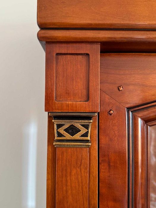 Vitrine em cerejeira