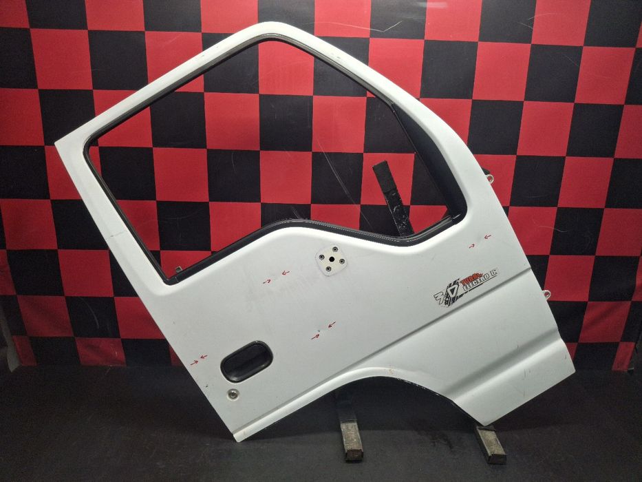 Porta frente direita ISUZU ELF (NKR8_)