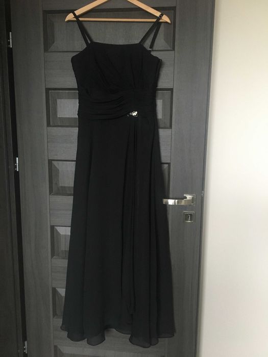 Sukienka czarna długa