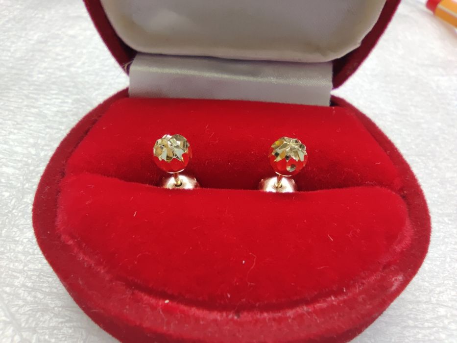 Kolczyki złote 585 waga 1,13g komis Madej Tarnów