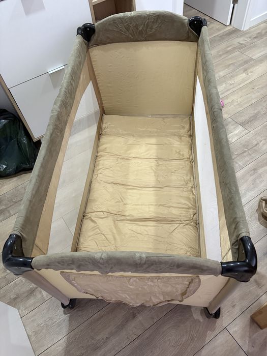 Cama de viagem nova