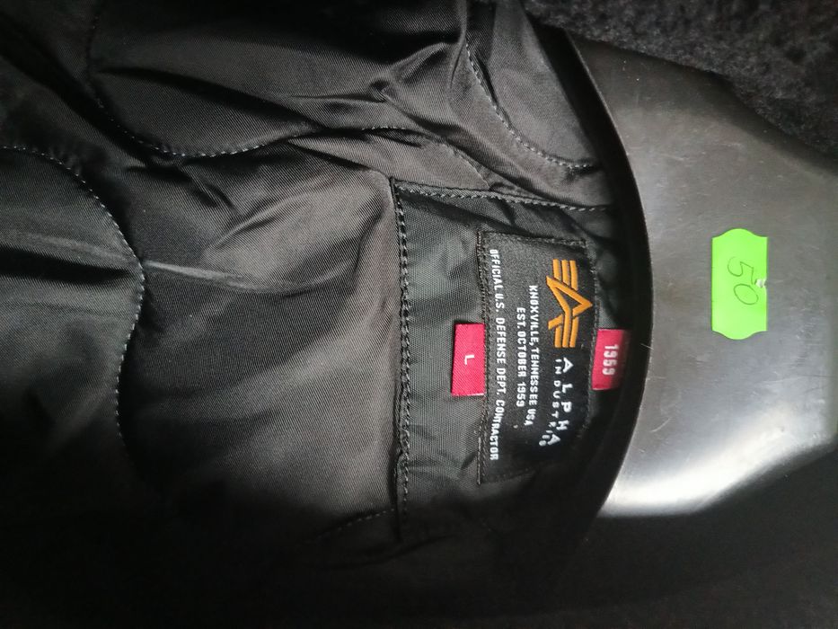 Kurtka Alpha industries.