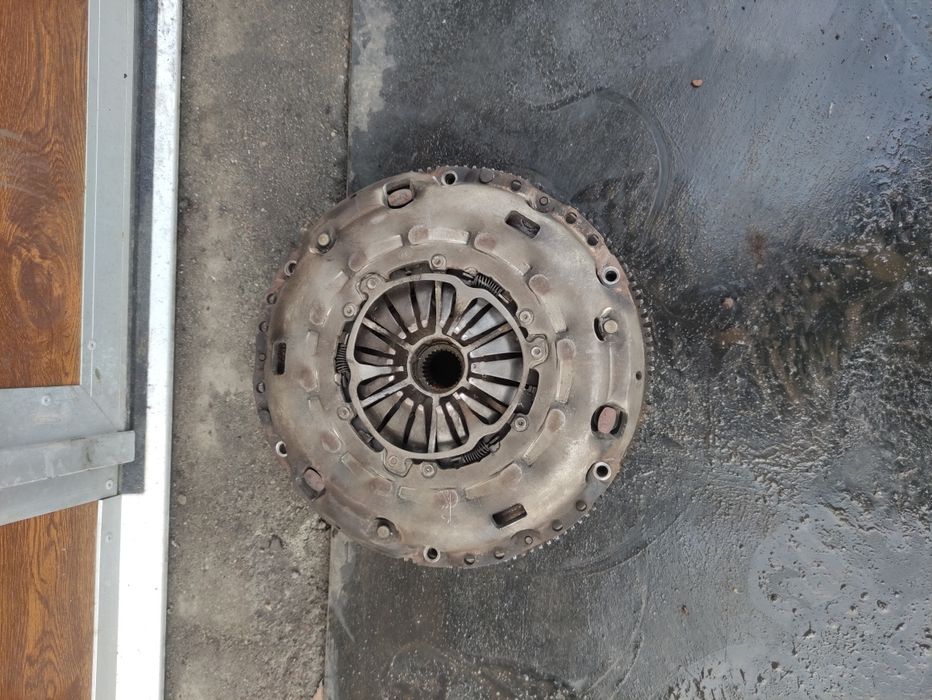 Koło dwumasowe dwumasa tarcza sprzęgła docisk VW T5 2.5 TDI