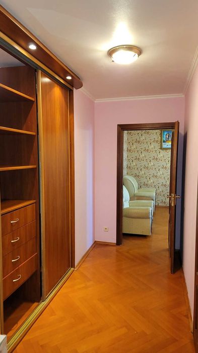 Тимошенко 13А, Левка Лукьяненко 13А