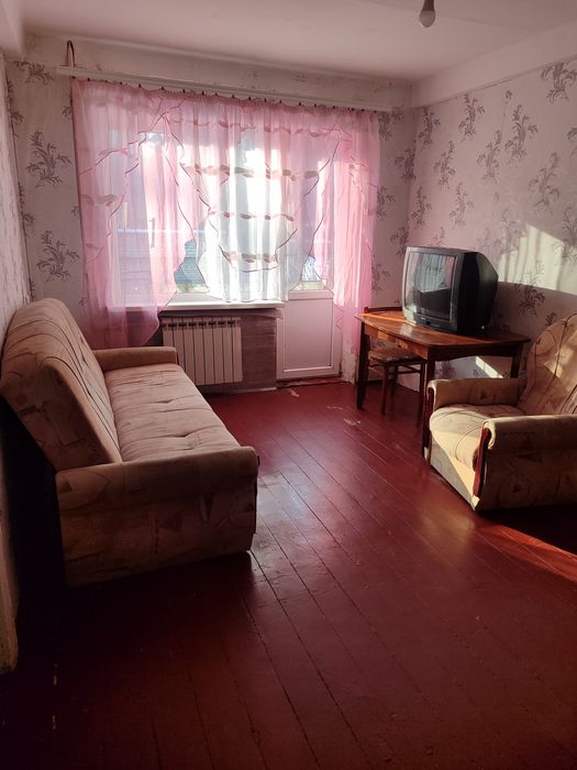 Продам 2 кресла и диван 4500