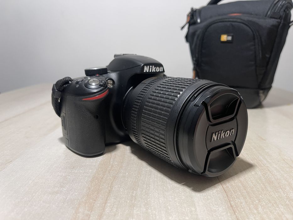 Lustrzanka Nikon D3200 + Nikkor 18-105 MM