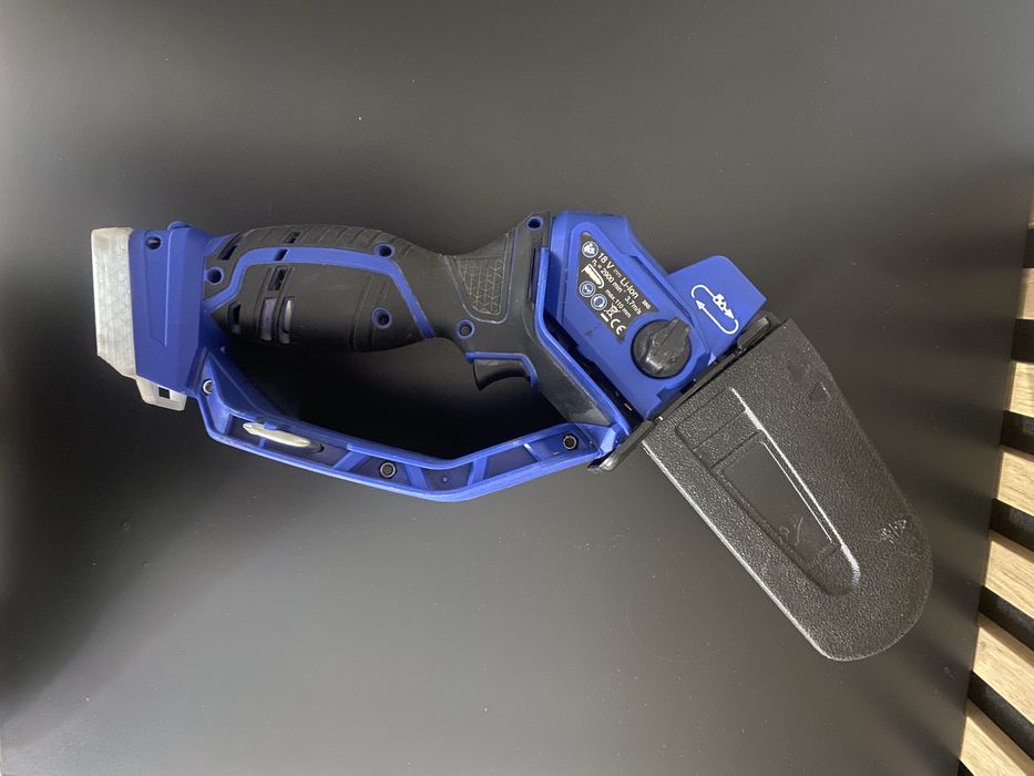 Piła łańcuchowa Westfalia na akumulatory Parkside