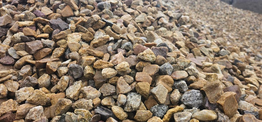 Grys Podhalański dunajec miodowy ogrodowy granit granitowy ozdobny ogród żwir