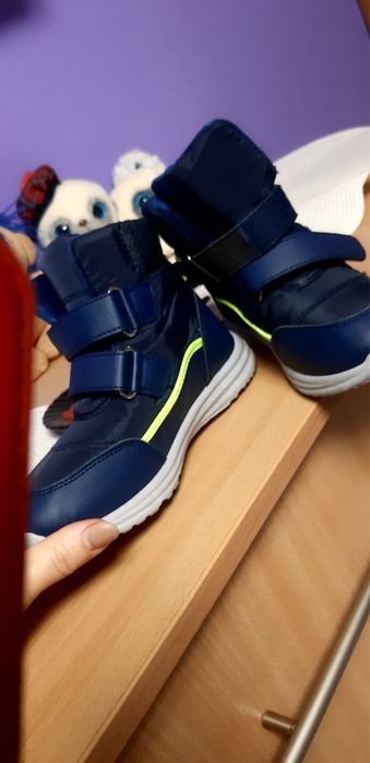 Демісезонні кросівки