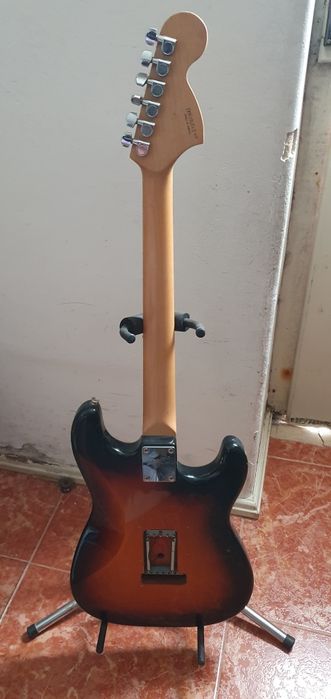 Squier Strat (Fender) Affinity Series446158732337489921