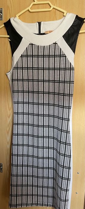 Vestido Zara preto e branco