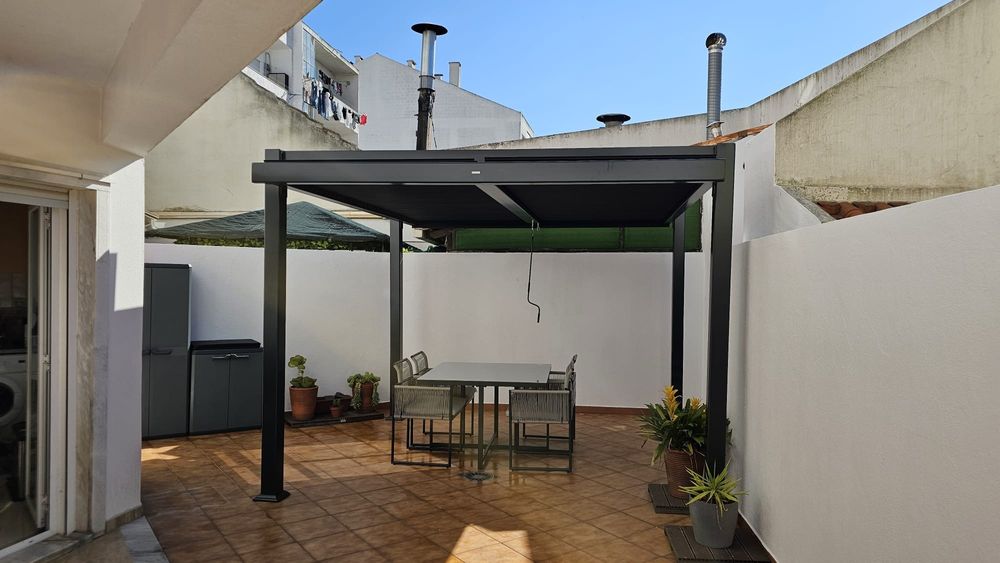 Aluga quarto solteiro no centro do Montijo