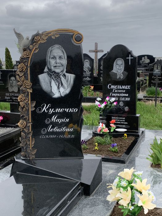 Пам’ятники з граніту, опт і роздріб