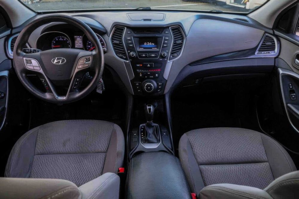 Hyundai SANTA FE      2015