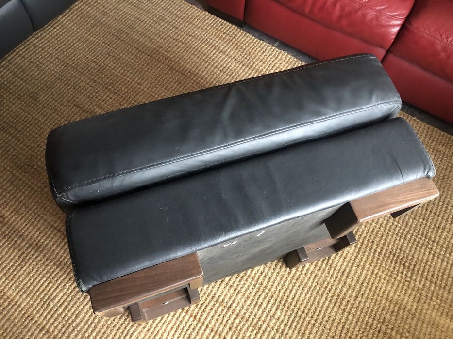 Pouf em pele da Divani & Divani