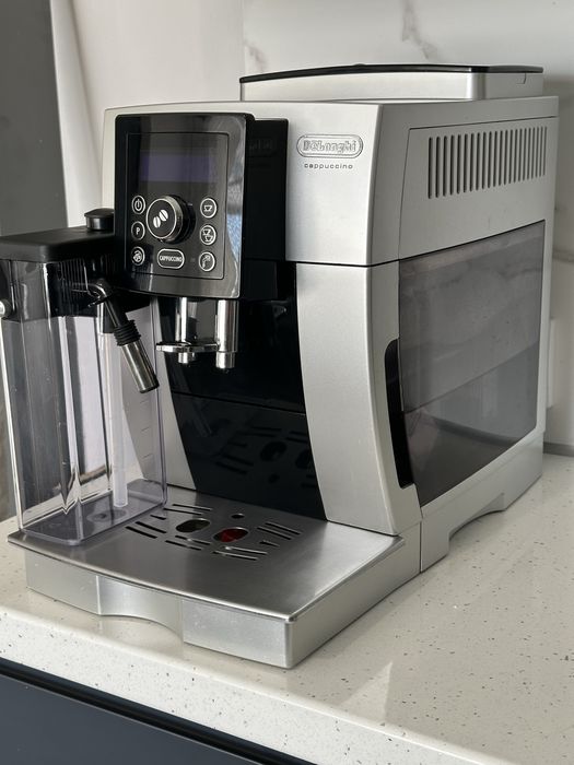 Кавомашина, кавомолка, капучинатор Delonghi