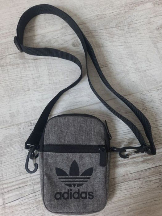 Мессенджер adidas