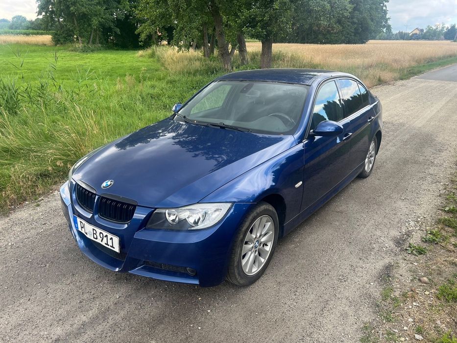 BMW Seria 3 E90 318i M Pakiet niski przebieg