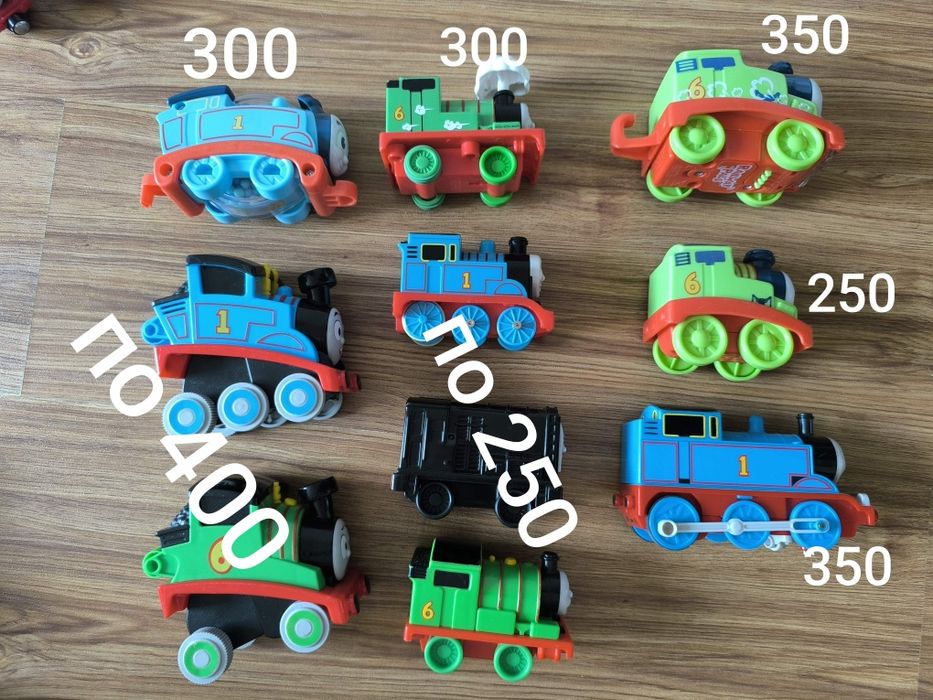 Фірмовий паровозик поїзд Томас Thomas and friends