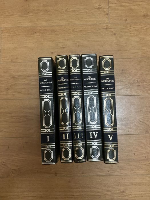 Livros os Miseraveis de Victor Hugo