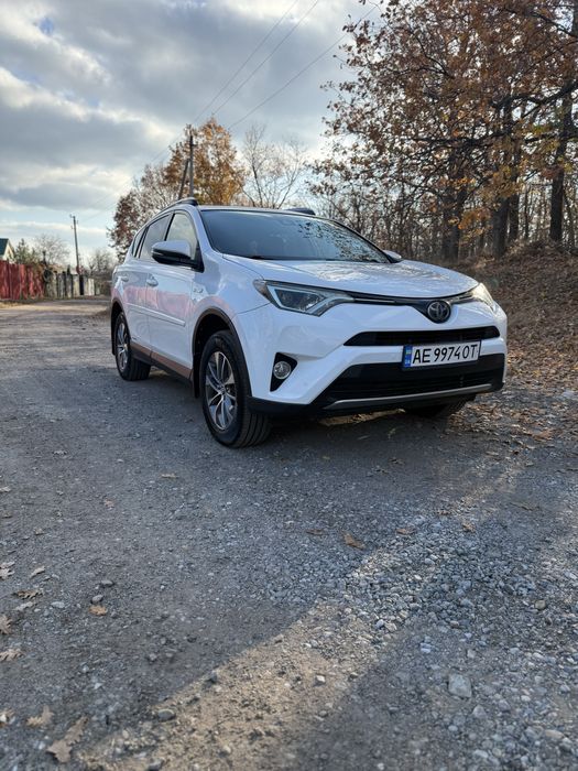 Продам Toyota rav 4 гібрид 2018