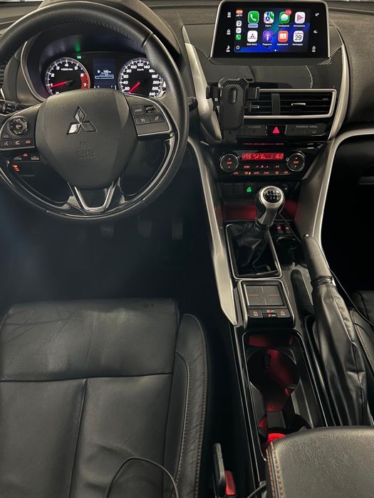 Mitsubishi Eklipe Cross