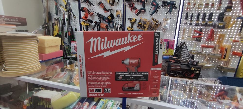 Milwaukee 3650-21P m18 Impact, безщітковий шуруповерт