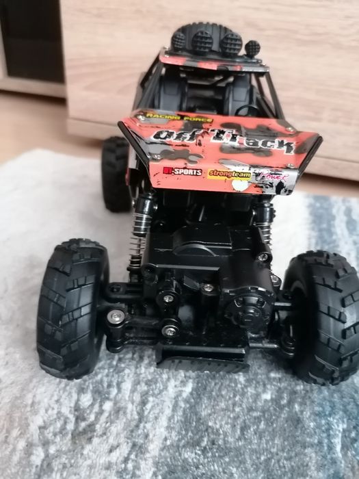 Samochód zdalnie sterowany Crawling Beast + pilot
