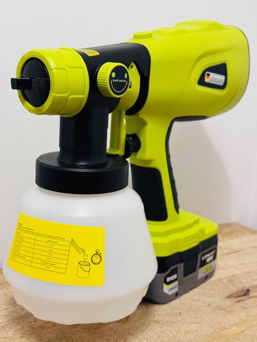 Pistolet do zwilżania powierzchni betonowych na baterie RYOBI ONE