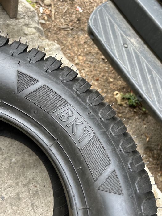 23x10.50-12 NHS BKT LG-306 шини для газонокосарок та садових тракторів