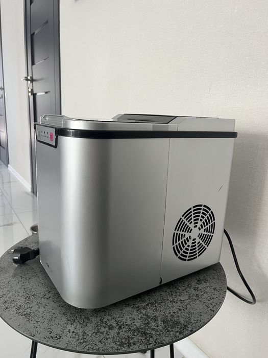 Ледогенератор Clatronic EWB 3526 с коробкой / произв. Германия