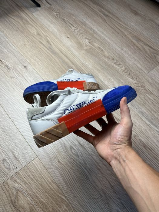 Off-White Vulc low Floating Arrow Buty Sneakersy Rap Streetwear