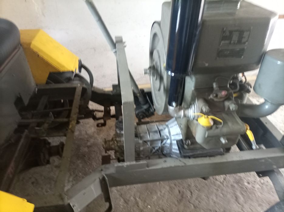 Traktor SAM robiony .