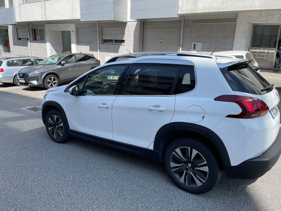 Peugeot 2008 — fotografia 4