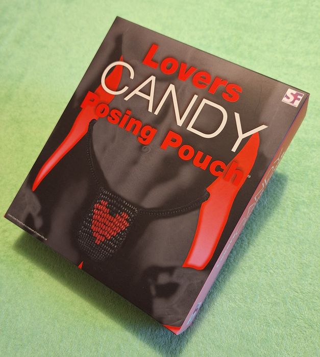 Stringi męskie z cukierków, koralików