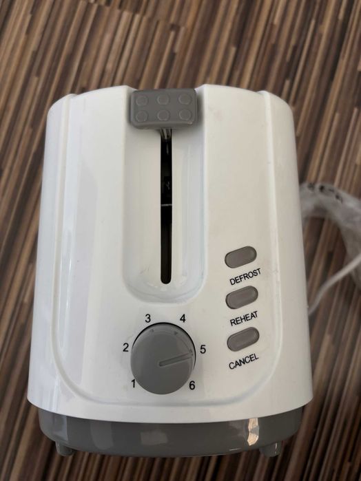 Toster Elektryczny RICCO model RT-77 750W jak NOWY