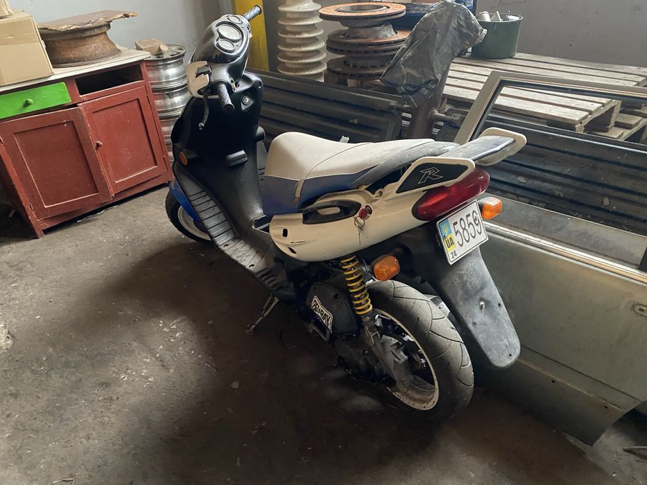 Suzuki katana ay50y скутер