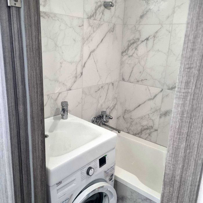 Продам 1-к кв м Барабашово, трк Украина.