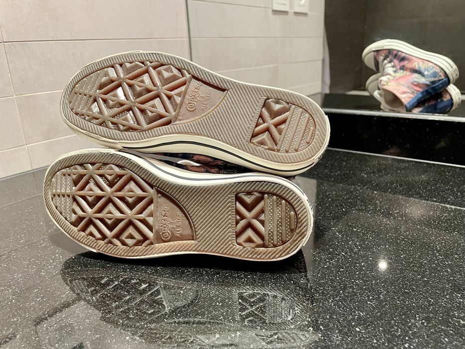 Różowo niebiesko złote trampki Converse za kostkę