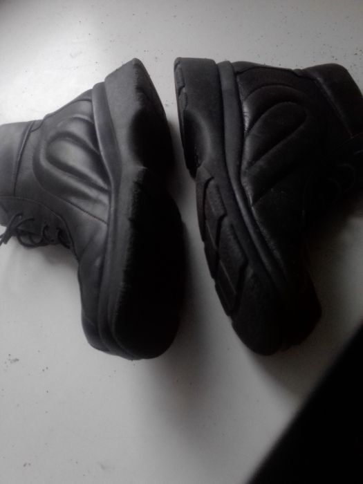 Женские зимние кожаные ботинки