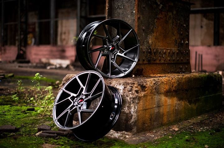 JAPAN RACING JR33 / 19 cali / 5x100 5x112 5x114.3 5x120 / VW BMW AUDI