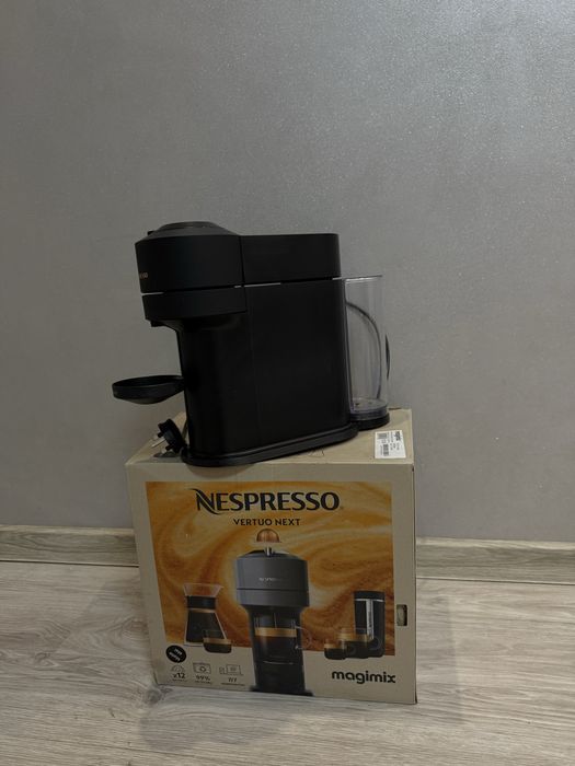 Кавоварка капсульна vertuo next